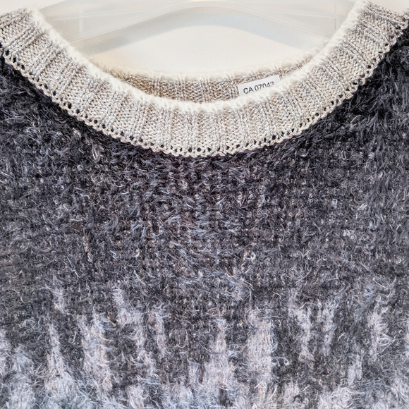 COCOGIO Crew Neck Sweater - Picture 6 of 9